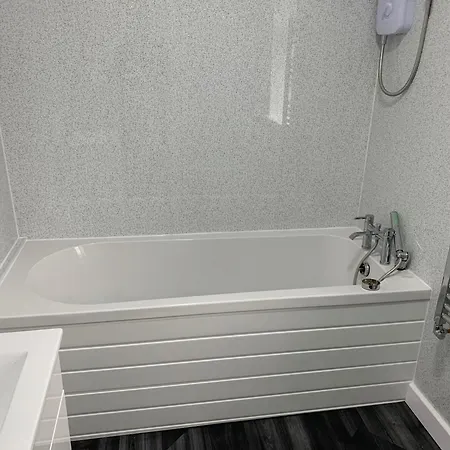 13 Langdale Gardens, Headingley Ls6 3hb * Leeds (West Yorkshire)